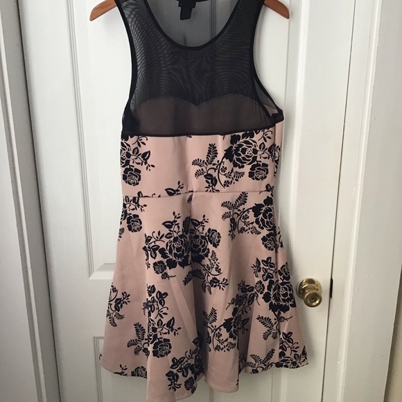 RUE21: midi length sleeveless tan black dress XL - Picture 2 of 10